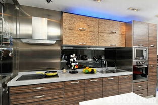 專業(yè)廚房解決方案 新德廚柜公司的定制服務(wù)與先進(jìn)儀器